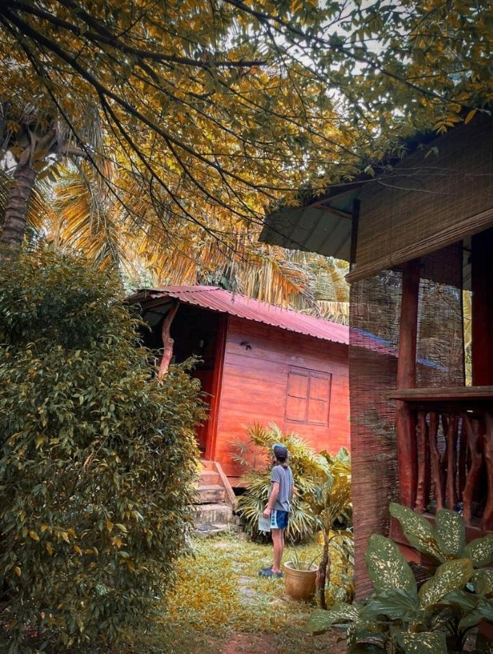 The Green Station Hotel Диквела Екстериор снимка