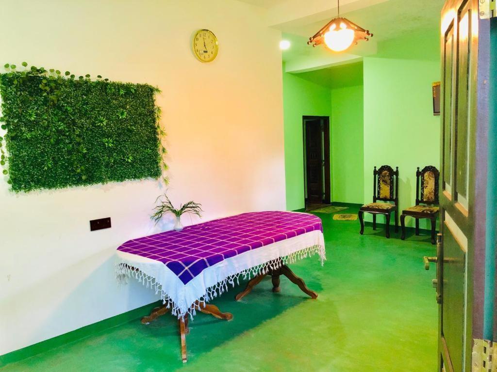 The Green Station Hotel Диквела Екстериор снимка